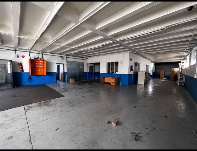 1,786M² FACTORY TO LET IN STEELEDALE